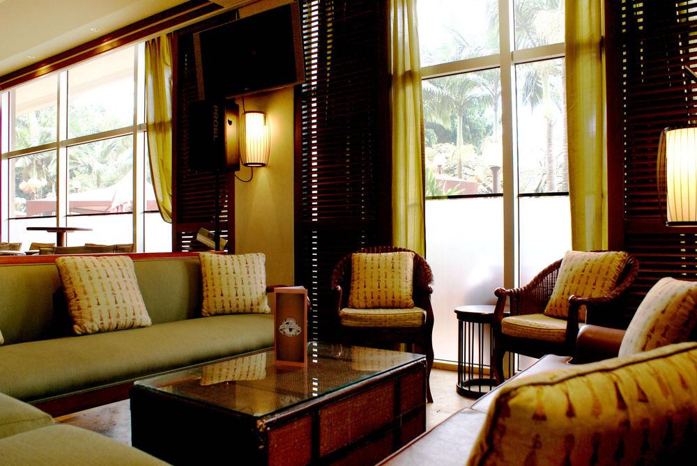 Sheraton Kampala Hotel Buitenkant foto