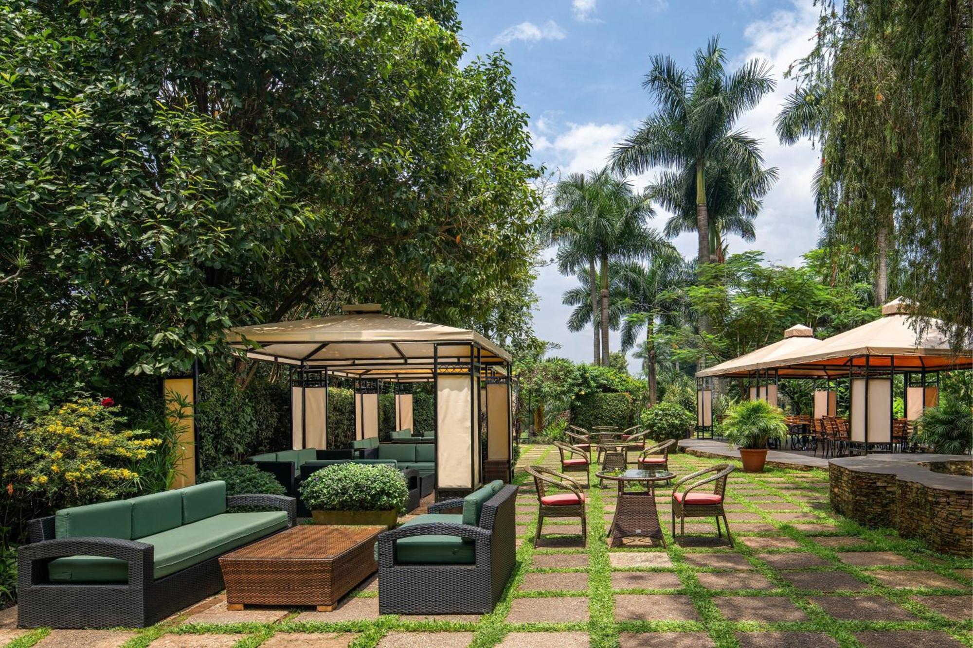 Sheraton Kampala Hotel Buitenkant foto