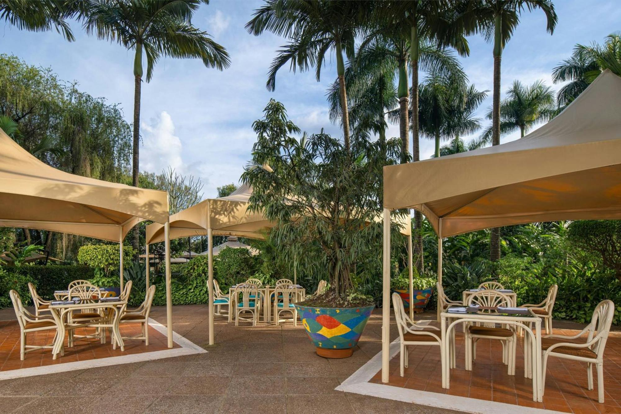 Sheraton Kampala Hotel Buitenkant foto